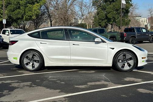 2023 Tesla Model 3 Standard Range