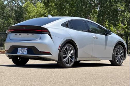 2025 Toyota Prius XLE