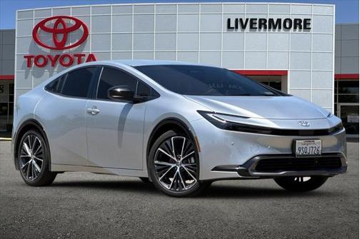 2025 Toyota Prius XLE