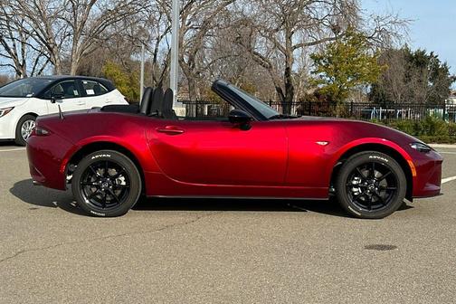 2023 Mazda MX-5 Miata Sport