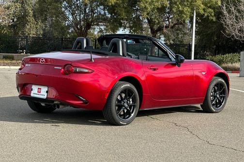 2023 Mazda MX-5 Miata Sport
