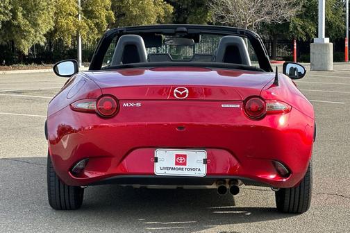 2023 Mazda MX-5 Miata Sport