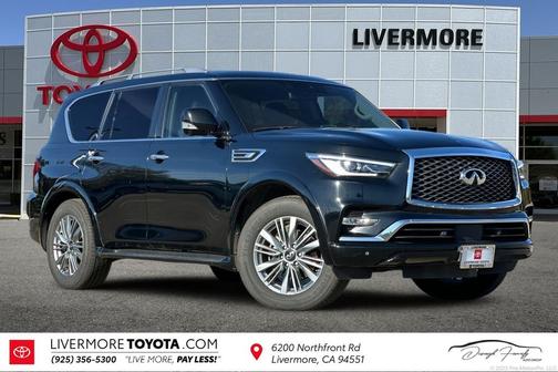 2022 INFINITI QX80 Luxe