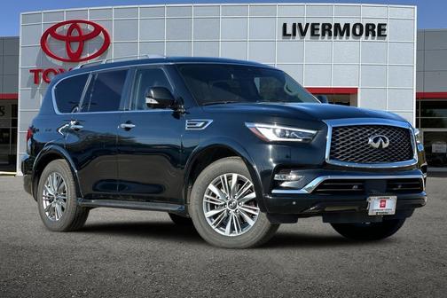 2022 INFINITI QX80 Luxe
