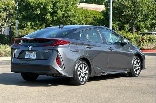 2022 Toyota Prius Prime XLE