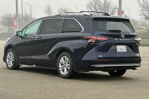 2023 Toyota Sienna Platinum 7 Passenger