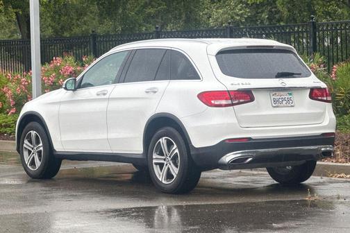 White 2019 Mercedes-Benz GLC 300 4MATIC
