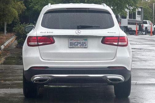 White 2019 Mercedes-Benz GLC 300 4MATIC