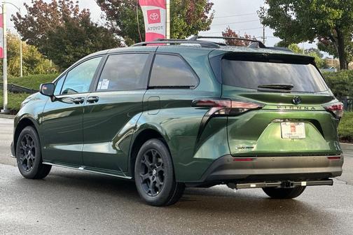2025 Toyota Sienna Woodland Edition