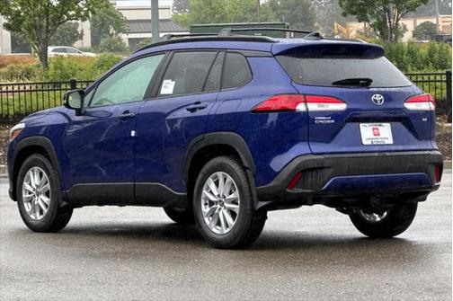 2025 Toyota Corolla Cross LE