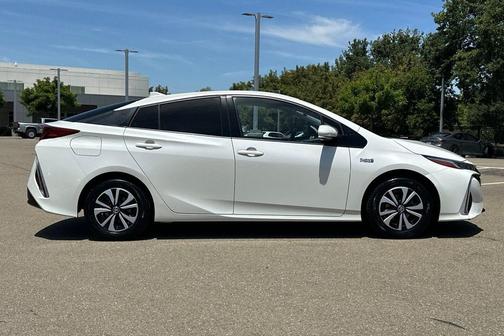 Blizzard Pearl 2019 Toyota Prius Prime Premium