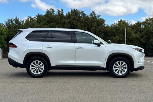 Wind Chill Pearl 2025 Toyota Grand Highlander XLE