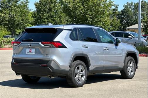 2023 Toyota RAV4 Hybrid LE