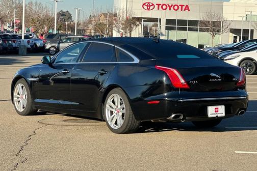 2015 Jaguar XJ XJL Portfolio
