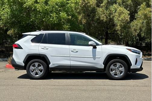2023 Toyota RAV4 Hybrid LE