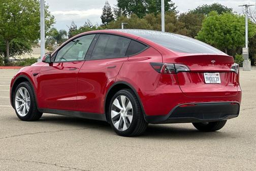 2023 Tesla Model Y Long Range Dual Motor All-Wheel Drive