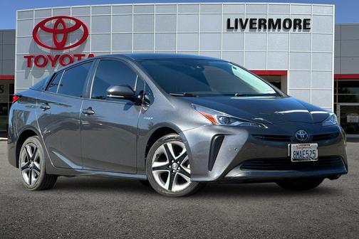 Magnetic Gray Metallic 2019 Toyota Prius XLE