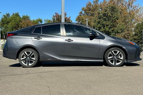 Magnetic Gray Metallic 2019 Toyota Prius XLE