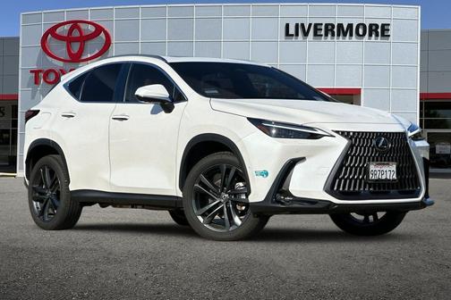 2025 Lexus NX 450h+ Luxury