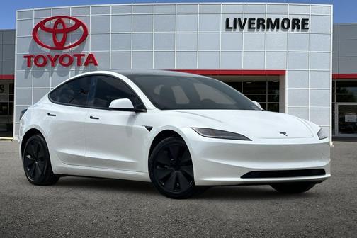 Pearl White Multi-Coat 2024 Tesla Model 3 Long Range