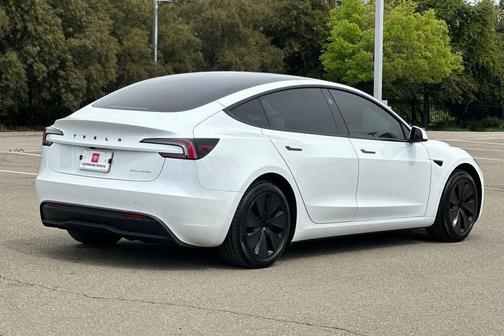Pearl White Multi-Coat 2024 Tesla Model 3 Long Range