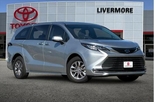 2023 Toyota Sienna XLE 7 Passenger