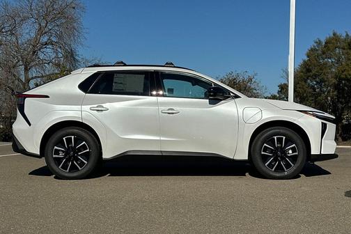 2026 Toyota bZ XLE Plus