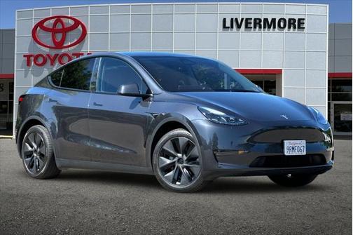 2025 Tesla Model Y Long Range Dual Motor All-Wheel Drive