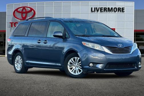 2013 Toyota Sienna XLE