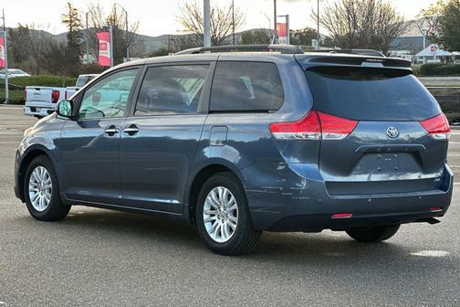 2013 Toyota Sienna XLE