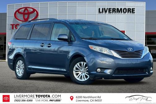 2013 Toyota Sienna XLE