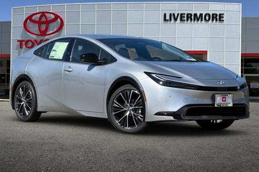 2025 Toyota Prius XLE