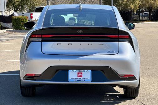 2025 Toyota Prius XLE