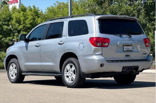 2016 Toyota Sequoia SR5