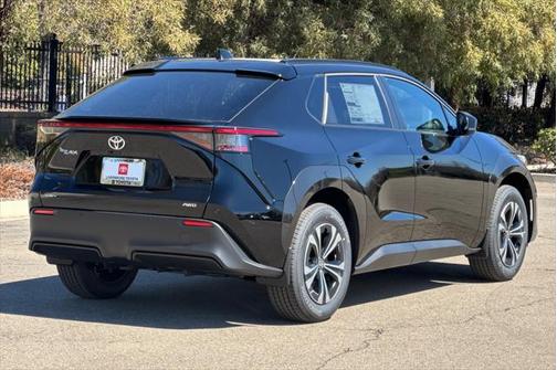 2025 Toyota bZ4X XLE