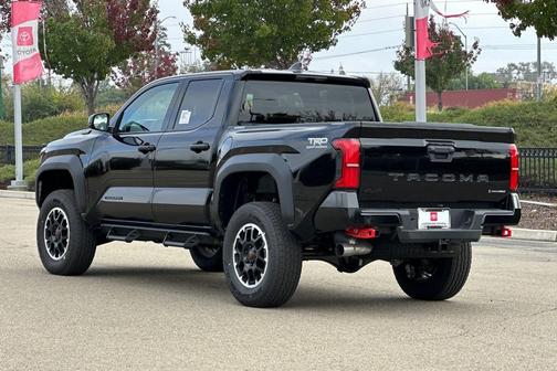 2025 Toyota Tacoma Hybrid TRD Off Road