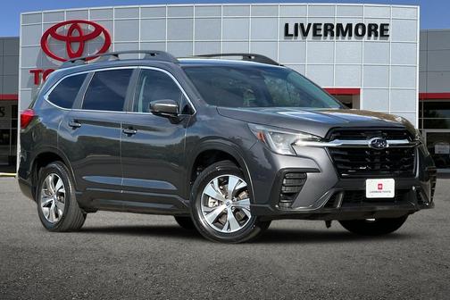 Magnetite Gray Metallic 2024 Subaru Ascent Premium 8-Passenger