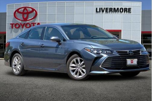 2022 Toyota Avalon XLE