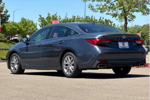 2022 Toyota Avalon XLE