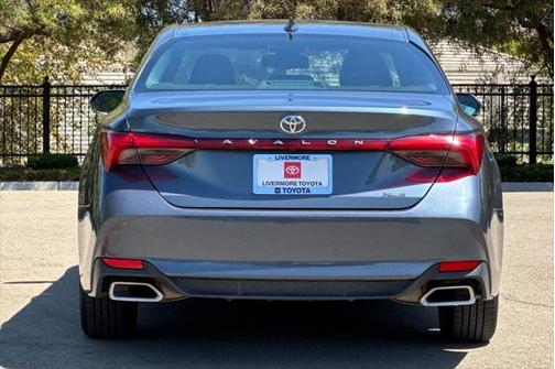 2022 Toyota Avalon XLE