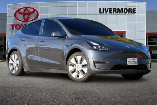 2023 Tesla Model Y Long Range Dual Motor All-Wheel Drive