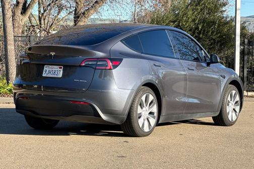 2023 Tesla Model Y Long Range Dual Motor All-Wheel Drive