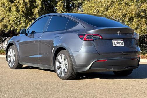 2023 Tesla Model Y Long Range Dual Motor All-Wheel Drive