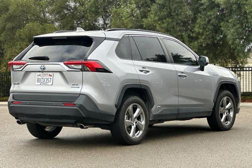 2021 Toyota RAV4 Hybrid XLE Premium