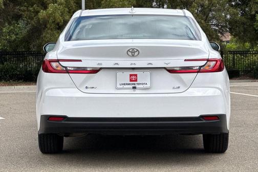 Ice Cap 2025 Toyota Camry LE