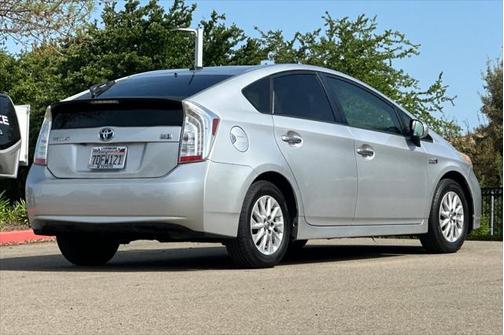 2014 Toyota Prius Plug-in Advanced