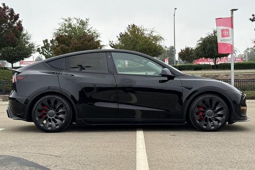 2022 Tesla Model Y Performance Dual Motor All-Wheel Drive