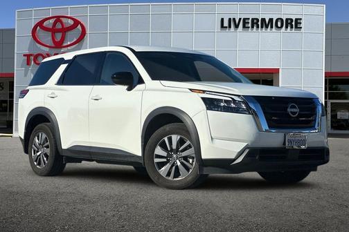 2024 Nissan Pathfinder S 4WD