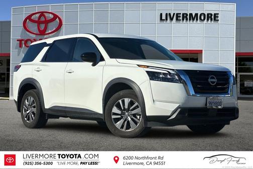 2024 Nissan Pathfinder S 4WD