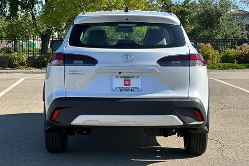 Wind Chill Pearl 2026 Toyota Corolla Cross L